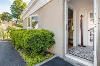 Beautiful 1 Bedroom, 1 Bathroom in Medford with WiFi and AC - Apartments