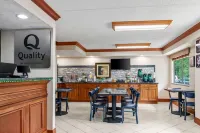 Quality Inn & Suites Gibsonia - Pittsburgh North - Jacuzzi