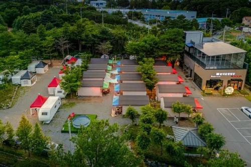 Suwon Solnaeum Camping - piscine