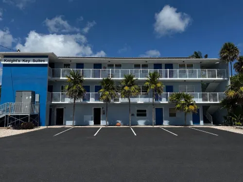 Knight's Key Suites - Sea View