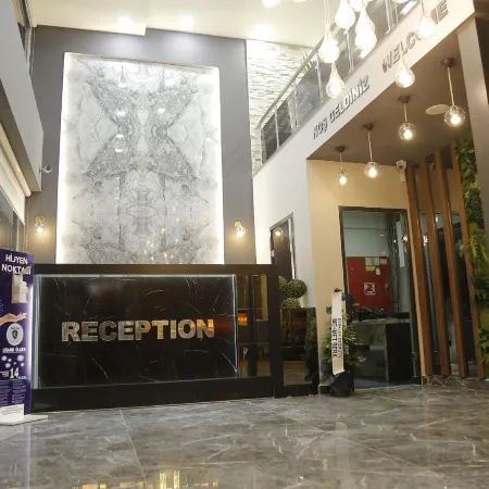 Grand Zara Hotel