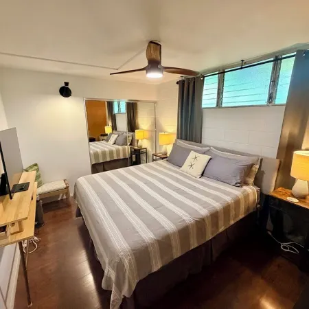 Pool View, 5Min Walk to Charley Young or Kam 1 Beach, Comfortable King-Bed. AC
