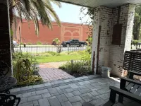 Private studio/parking in historic mansion, close to forsyth park, dogs welcome - บังกะโล
