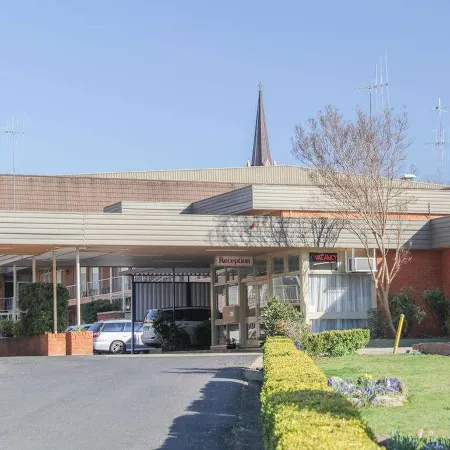 The Mid City Motor Lodge