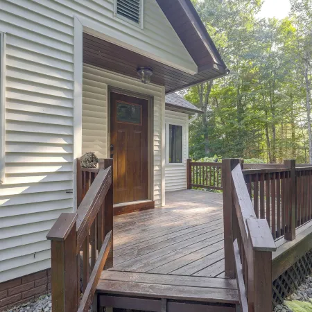 Near Lakes & Trails! Northwoods Retreat