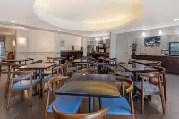 Best Western Plus Miami Airport North Hotel  Suites - Nouto- ja jättöpalvelut
