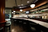 Hotel Metro, Autograph Collection - bar