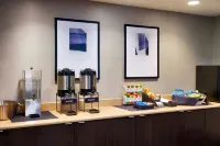 コートヤード・リンカーン・ダウンタウン - 朝食