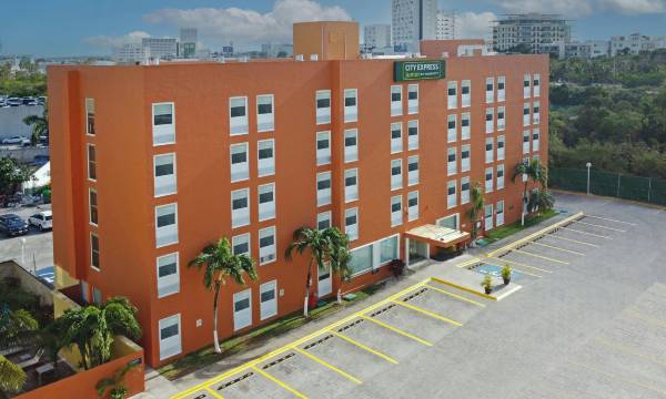City Express Junior by Marriott Cancun