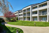 Courtyard Rochester Brighton - parking