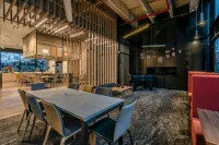 Hotel Distrito ZF - parking