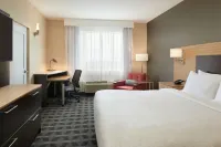 TownePlace Suites Toronto Oakville - parking