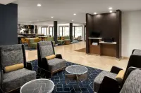 波特蘭比弗頓萬怡酒店 - 停車場