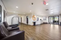 HomeTowne Studios by Red Roof St. Louis - Airport/ N Lindbergh - 무료 와이파이
