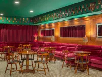 Queen Elizabeth 2 Hotel - Bar