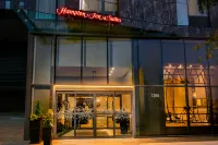 Hampton Inn & Suites Washington D.C./Navy Yard Area - Lemmikkieläimet sallittu