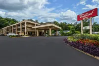 Red Roof Inn Birmingham South - parking