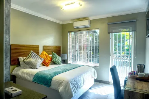 100 on Kayburne Guesthouse - Balkoner