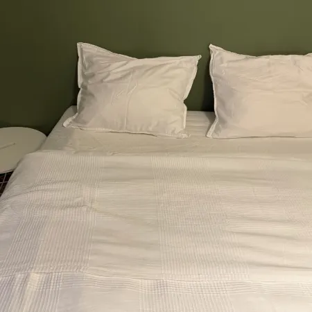 2 Bedrooms Flat at Train Station