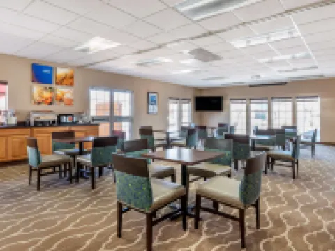 Comfort Inn & Suites Hotels in Klamath County