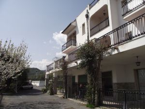 Apartments with Terrace or Balcony Overlooking the Sea