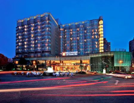 Grand Millennium Shanghai HongQiao Отели рядом с достопримечательностью «Shanghai University of Engineering Science Gymnasium»