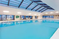 Ramada by Wyndham Fairfield NJ Các khách sạn ở Fairfield