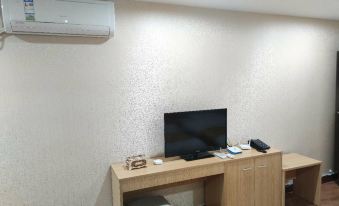 Luoding Huaxing Hotel