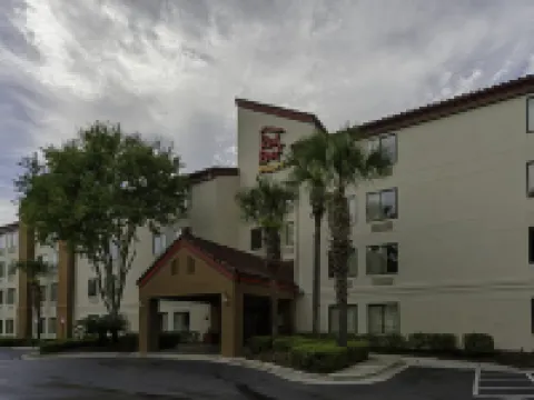 レッド ルーフ イン プラス + ゲインズビル ゲーンズビルのホテル