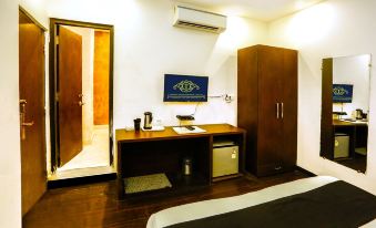 Airport Hotel Tashree