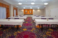 Holiday Inn Express & Suites Clute - Lake Jackson