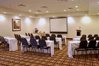 Holiday Inn Express Dumfries فنادق في Triangle