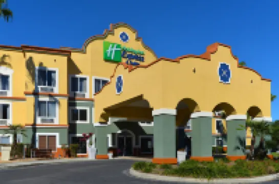 Holiday Inn Express & Suites THE VILLAGES by IHG