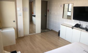 Hotel Aventree Yeouido - Housity