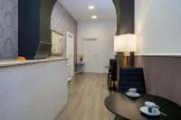 Flat 285