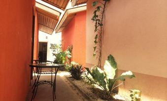 Hotel Villa de Flores - Housity
