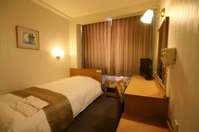 Ibaraki Central Hotel Hotels near Otemon Gakuin University