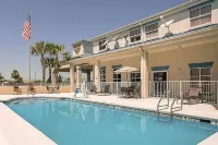 Baymont by Wyndham Marianna - Pools