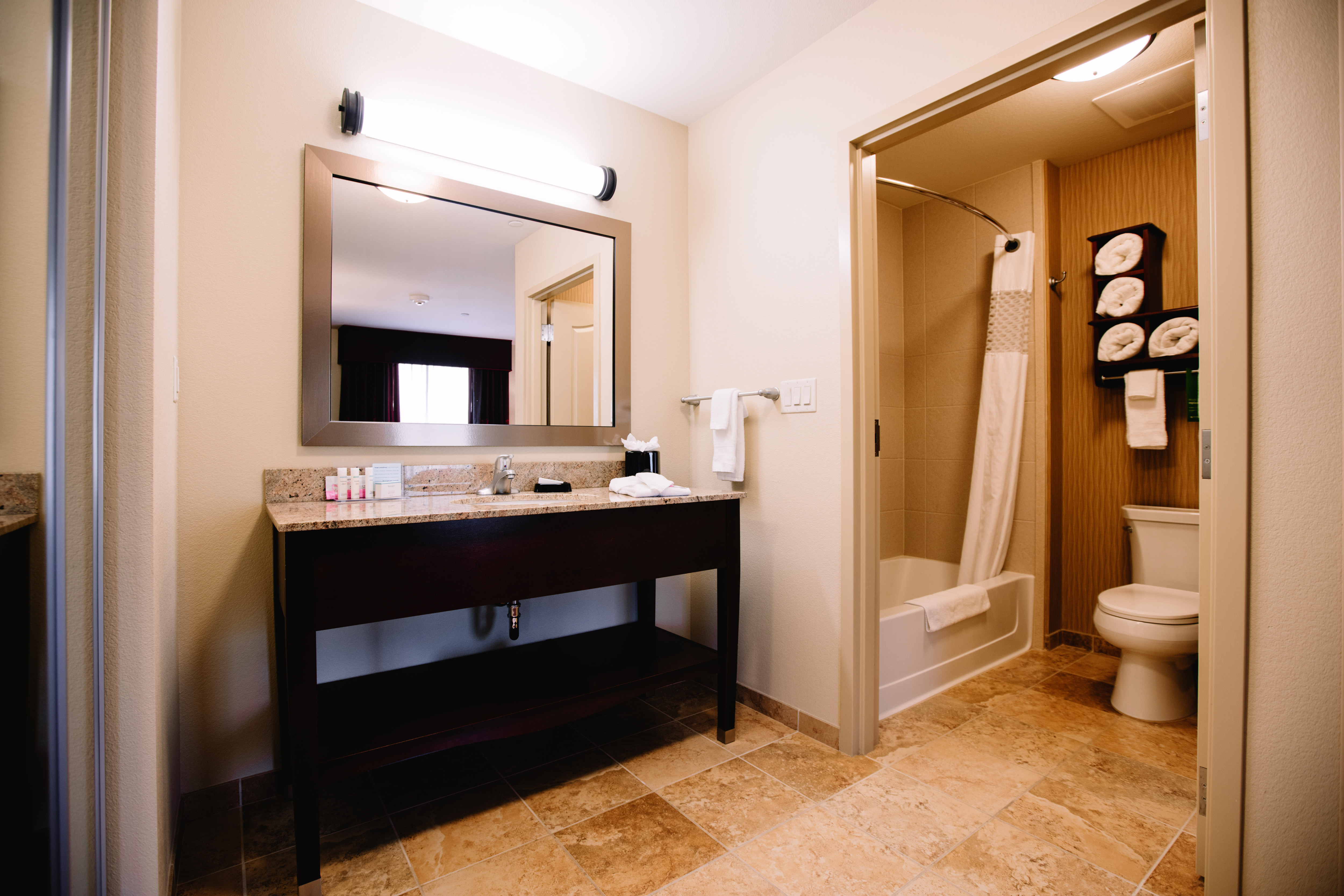 Hampton Inn & Suites Minot