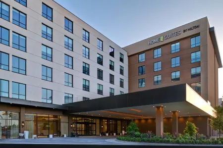 Hilton Garden Inn Anaheim Resort Отели рядом со станцией Анахайм Риджинал Транспортейшен Интермодал Сентер