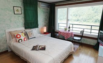 Danyang Fragrant Tree Pension