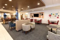 Holiday Inn Express & Suites BAY CITY by IHG - parking
