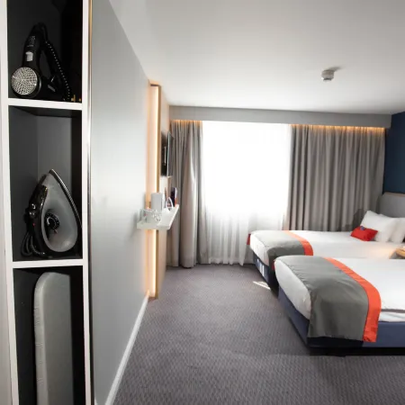 CBH Knowsley Inn & Lounge Отели рядом с достопримечательностью «Ноузли-роуд»