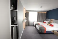 CBH Knowsley Inn & Lounge - 3-Star
