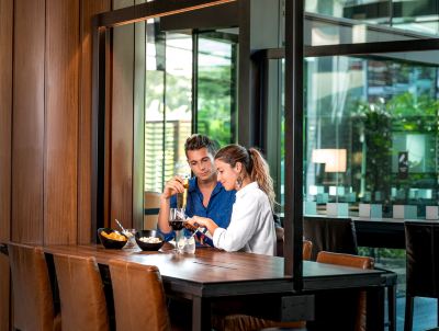 レストラン ホリデイ・イン エクスプレス シンガポール クラークキーの写真