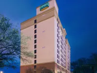 Staybridge Suites SAN ANTONIO DOWNTOWN CONV CTR by IHG Hotels near Tower of the Americas