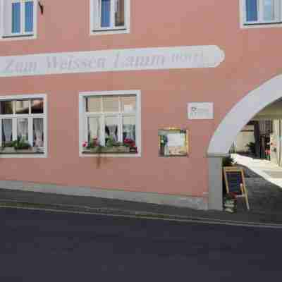 Hotel Gasthof Zum Weissen Lamm Hotel Exterior