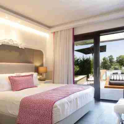 Avaton Luxury Beach Resort - Relais & Chateaux Rooms