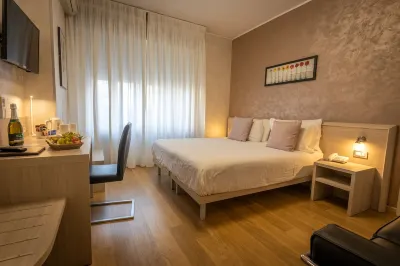 Hotel LIS Hotel in zona Arazzeria Scassa