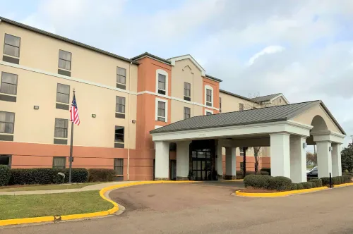 Wingate by Wyndham Jackson/Ridgeland - Pet friendly